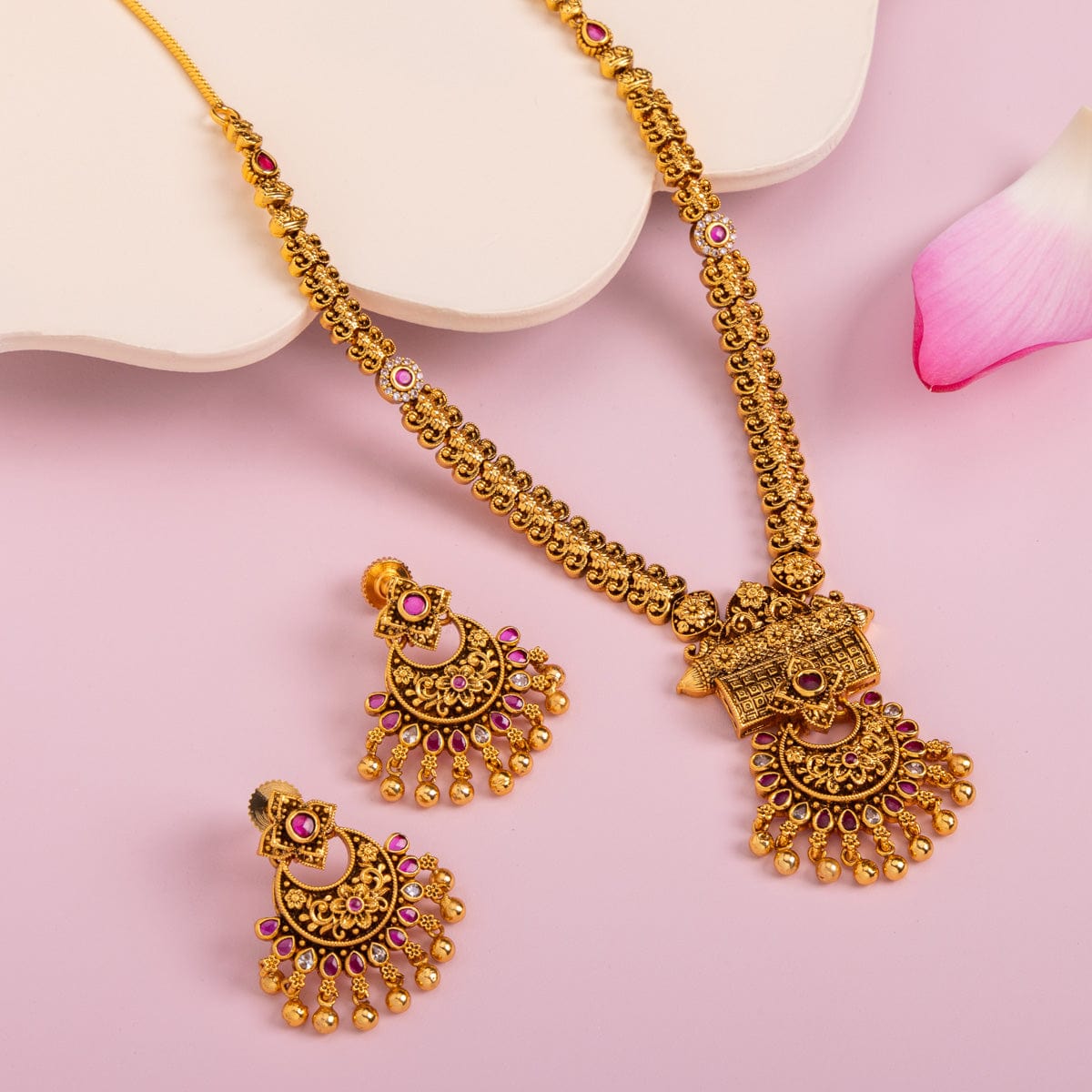 Antique Necklace Antique Necklace 186401