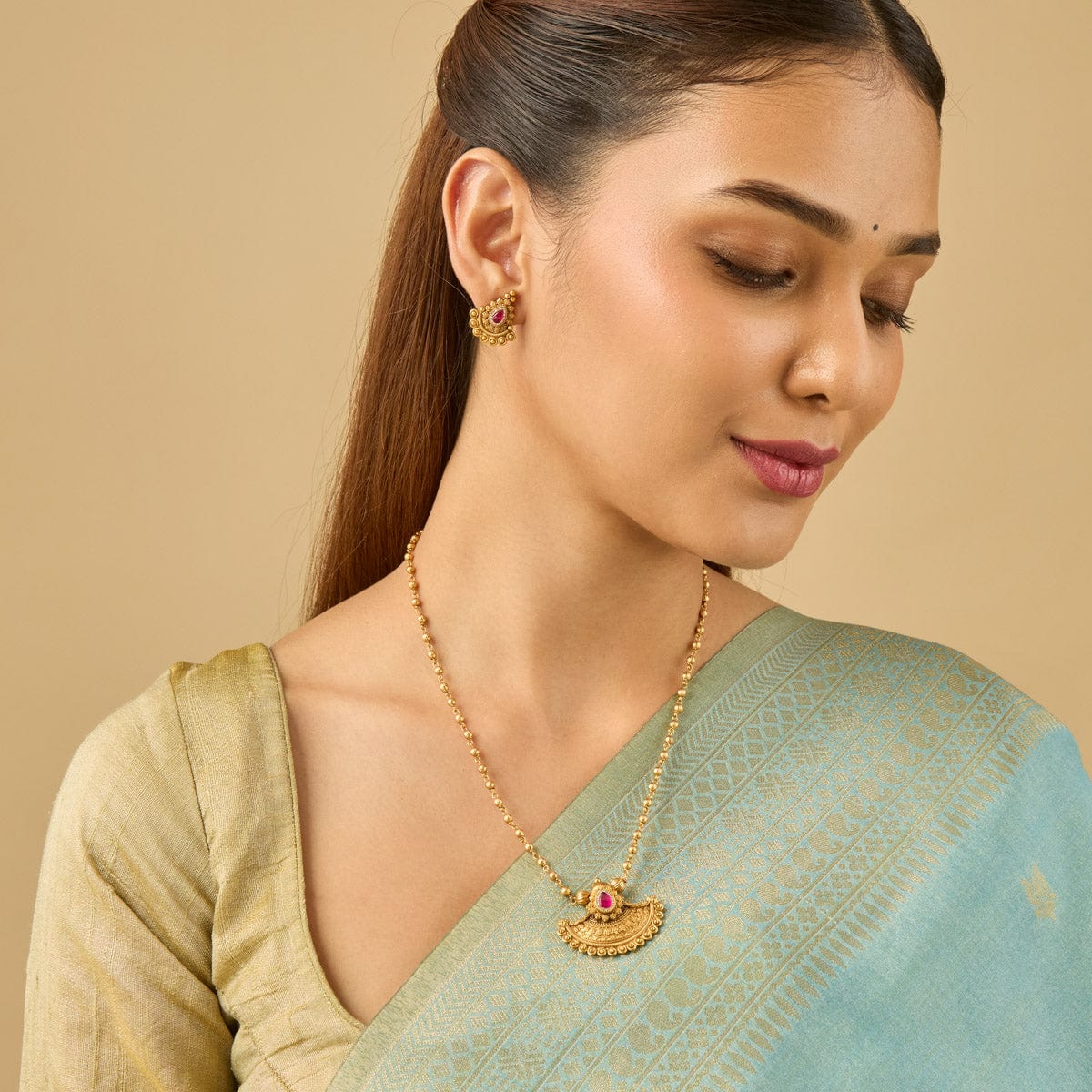 Antique Necklace Antique Necklace 186558