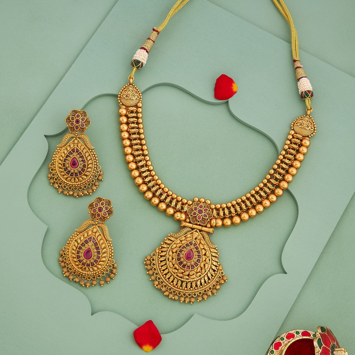 Antique Necklace Antique Necklace 188686