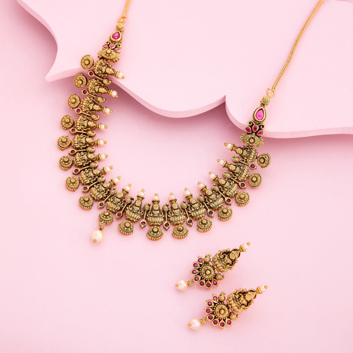 Antique Necklace Antique Necklace 190309