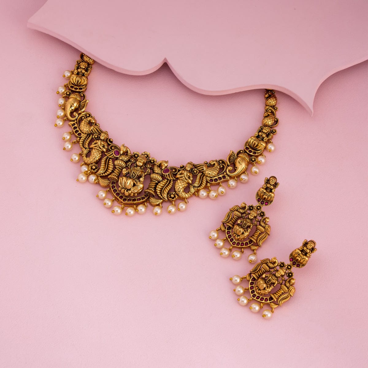 Antique Necklace Antique Necklace 190312