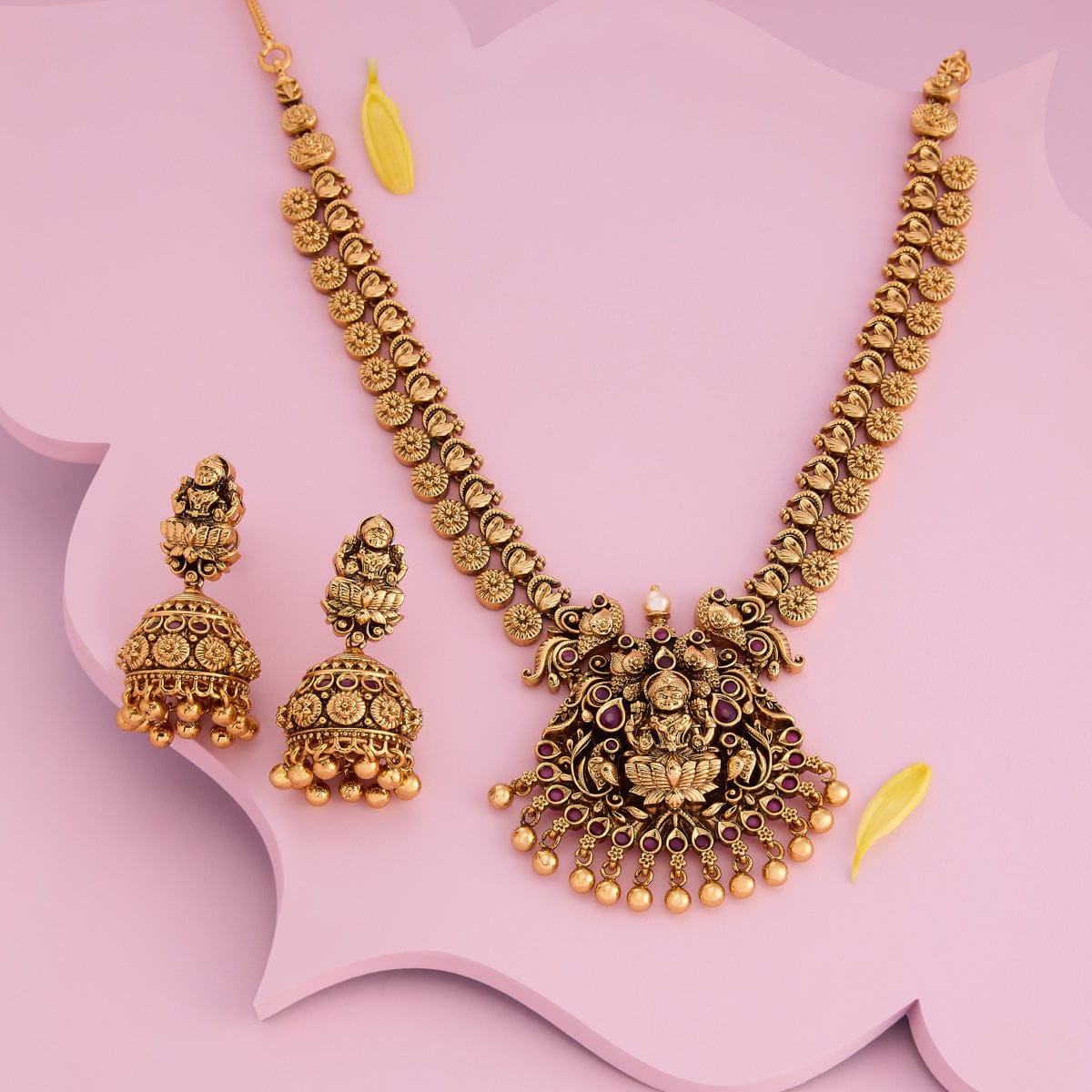 Antique Necklace Antique Necklace 190327