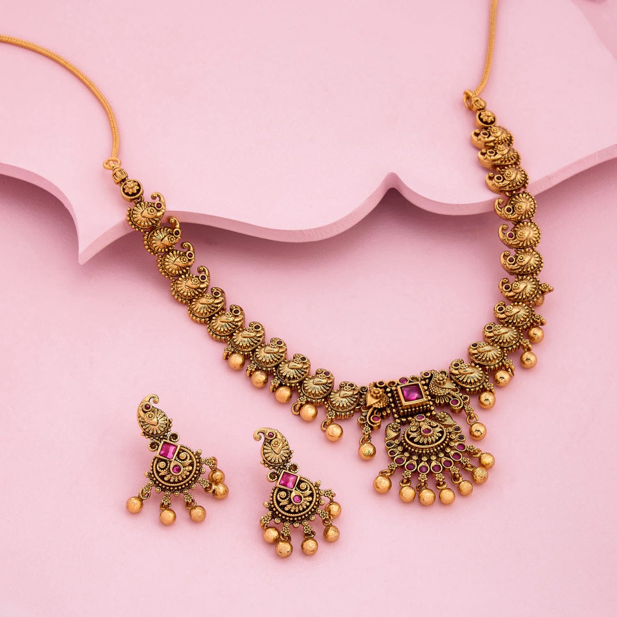 Antique Necklace Antique Necklace 190335