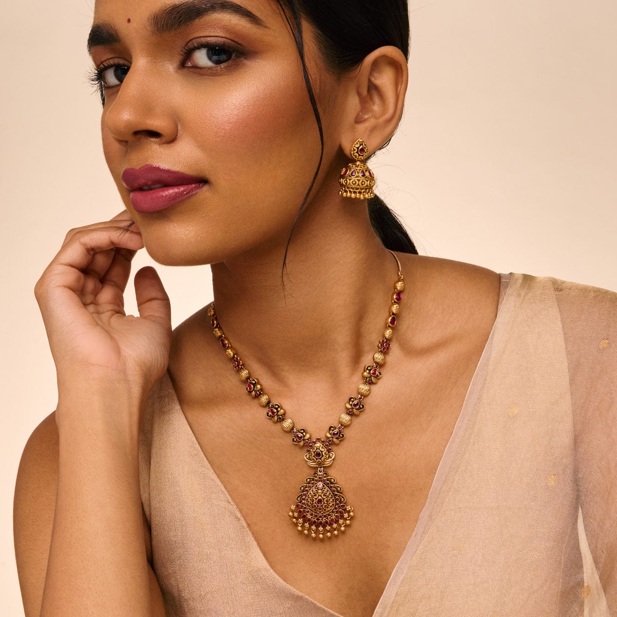 Antique Necklace Antique Necklace 190355