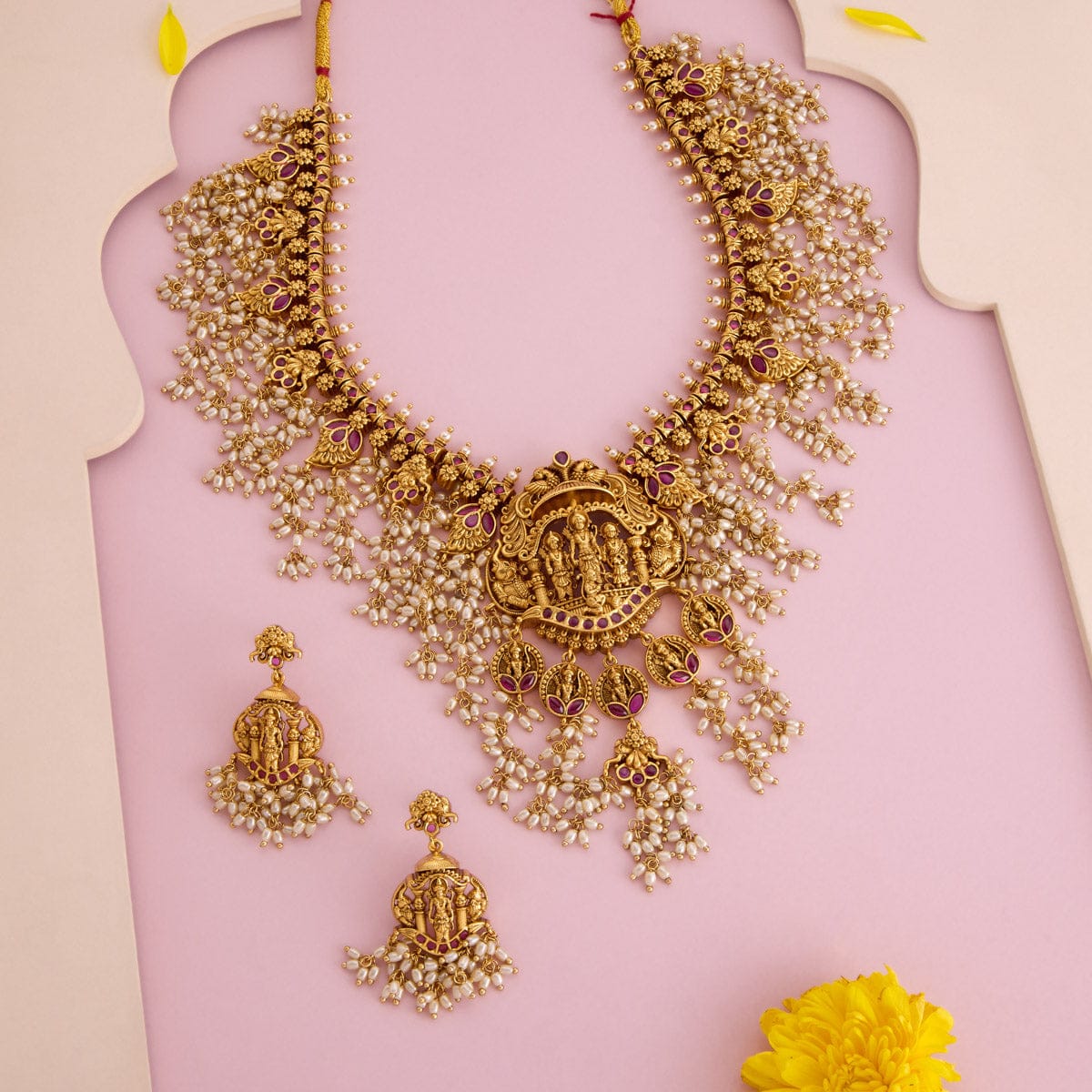 Antique Necklace Antique Necklace 190536