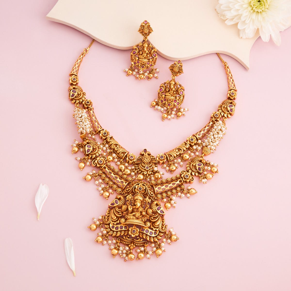 Antique Necklace Antique Necklace 190720