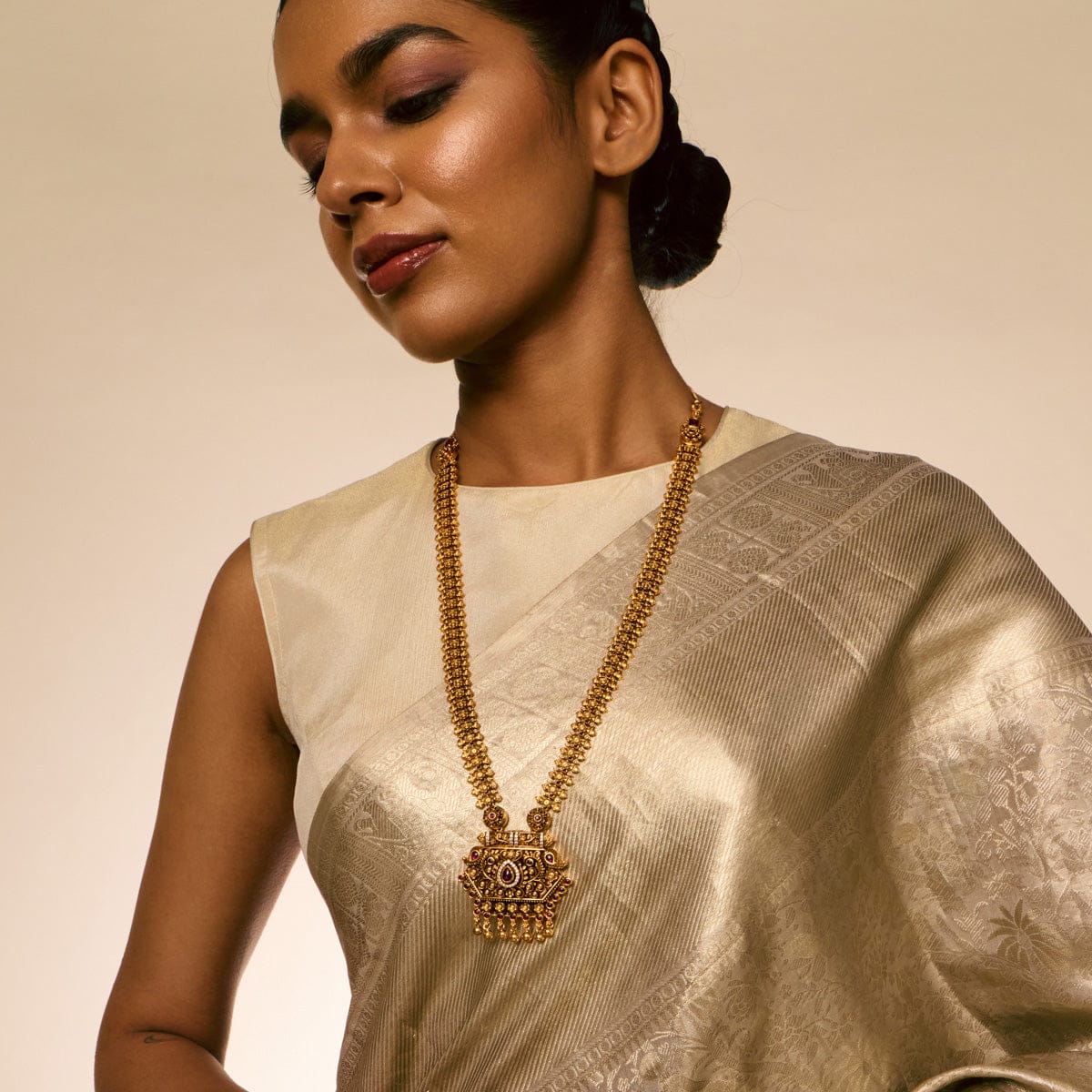 Antique Necklace Antique Necklace 191120