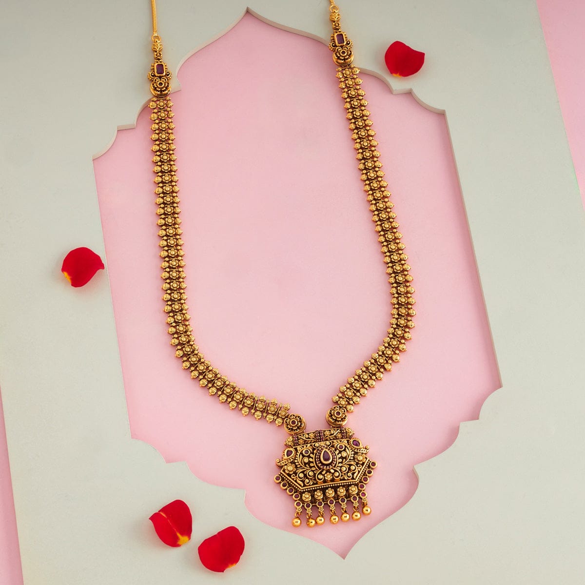 Antique Necklace Antique Necklace 191120