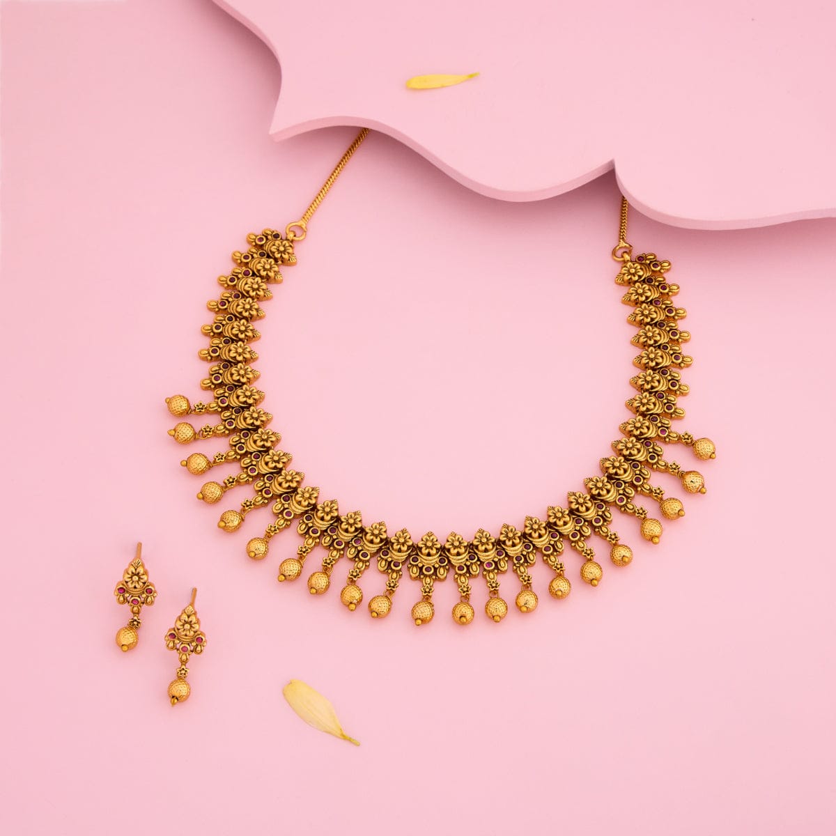 Antique Necklace Antique Necklace 193467