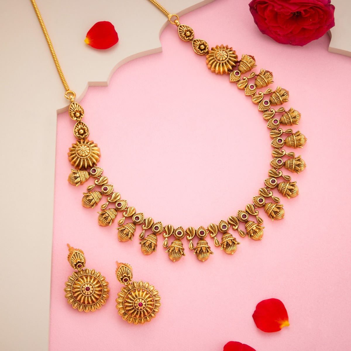 Antique Necklace Antique Necklace 193978