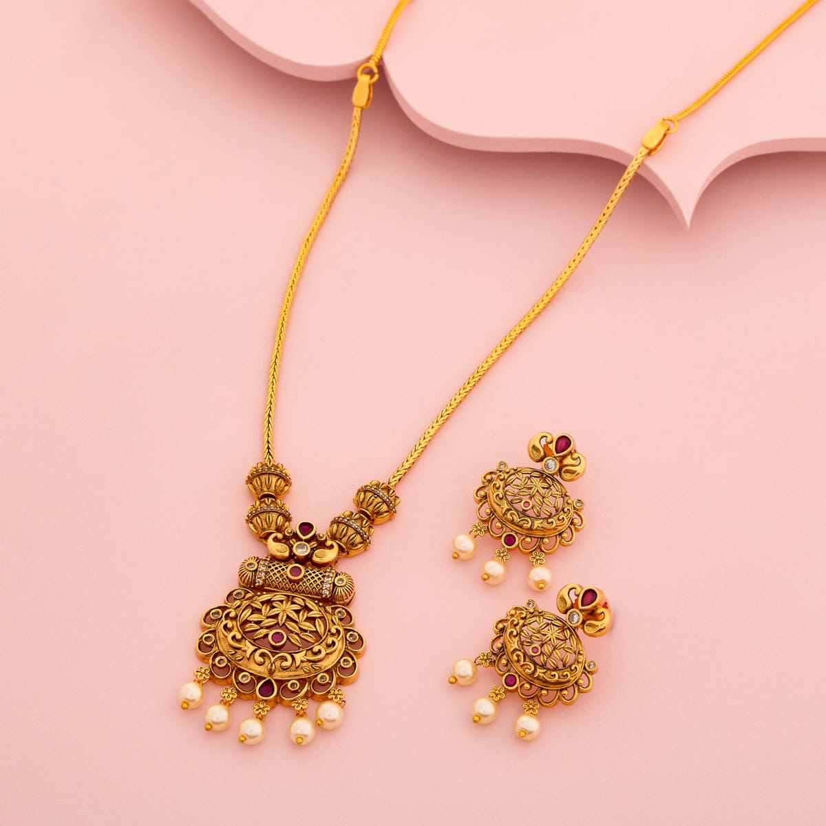 Antique Necklace Antique Necklace 195048