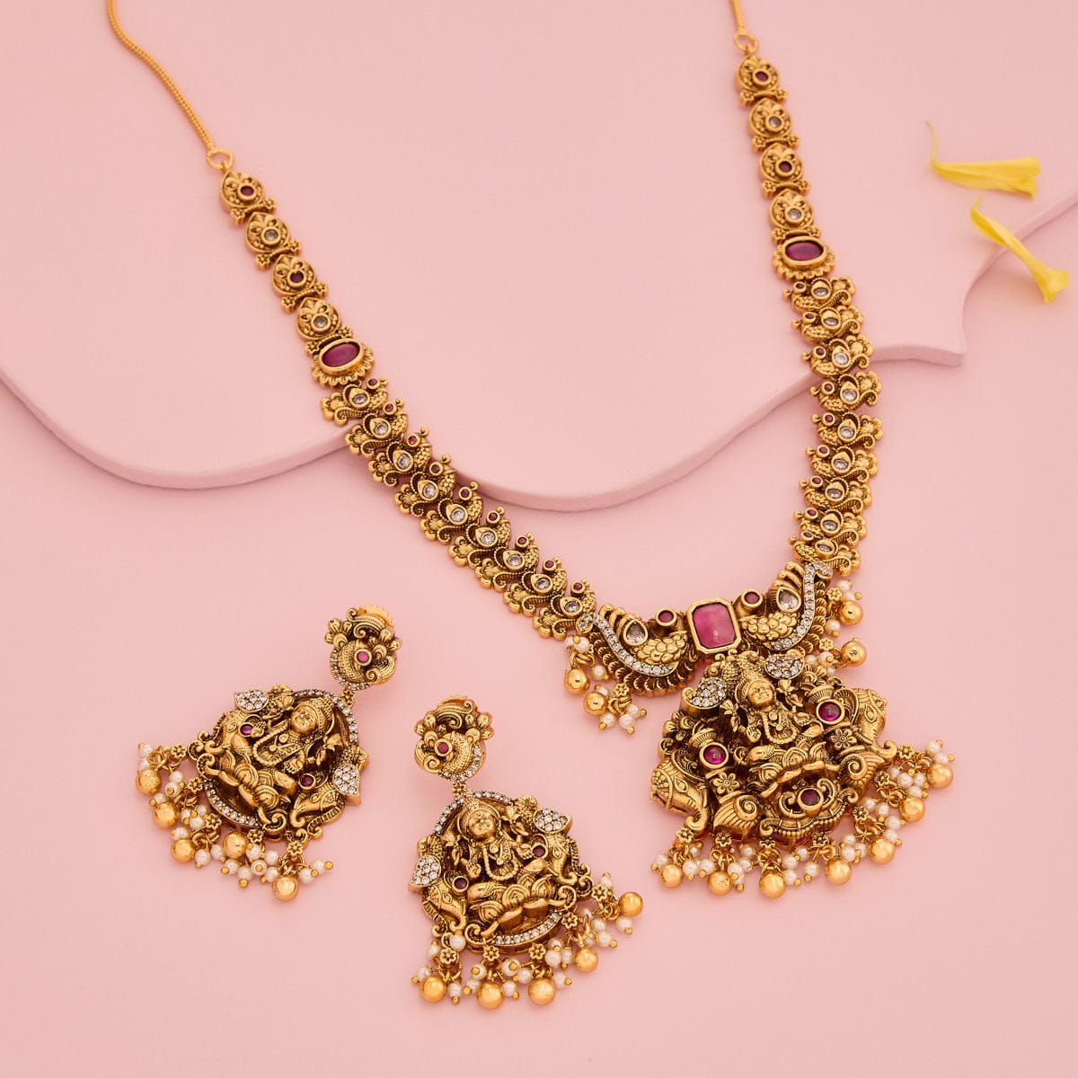 Antique Necklace Antique Necklace 195290