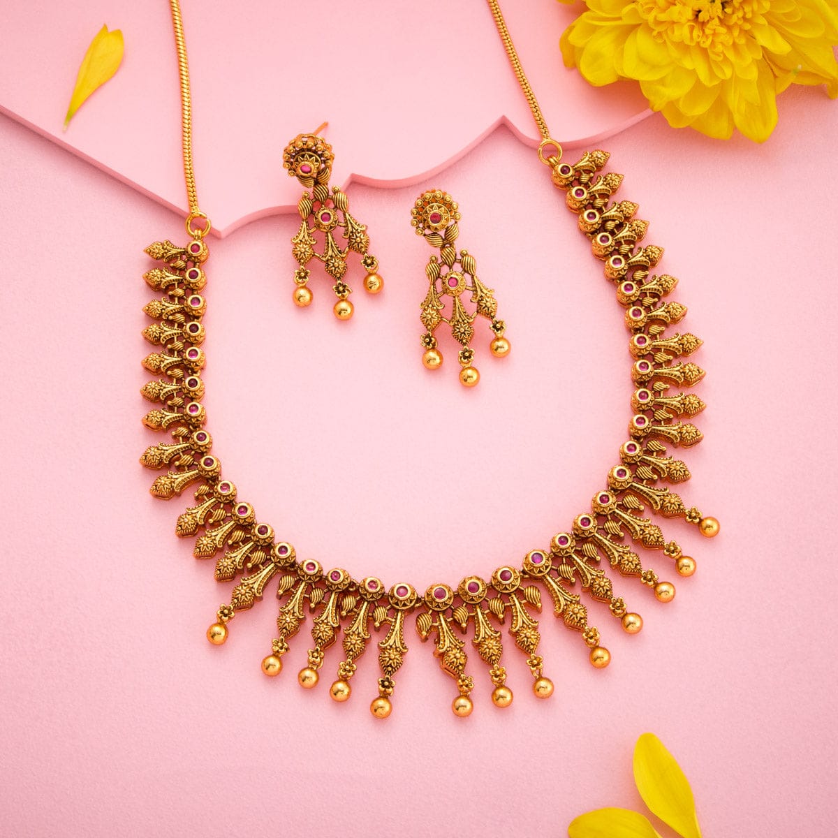 Antique Necklace Antique Necklace 195292