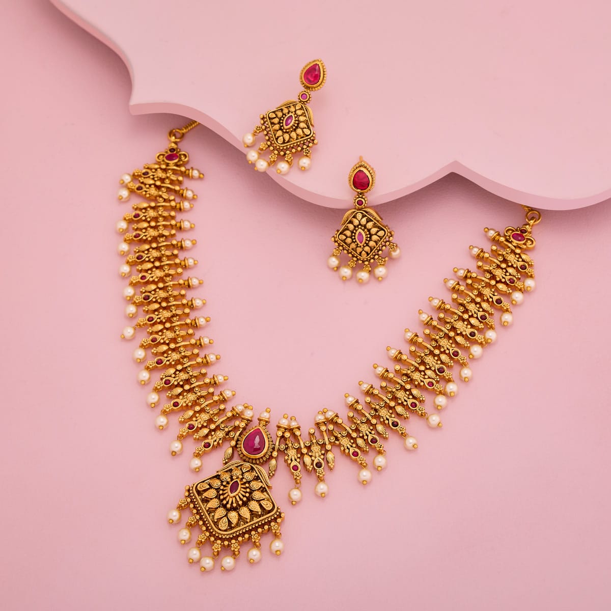 Antique Necklace Antique Necklace 197297