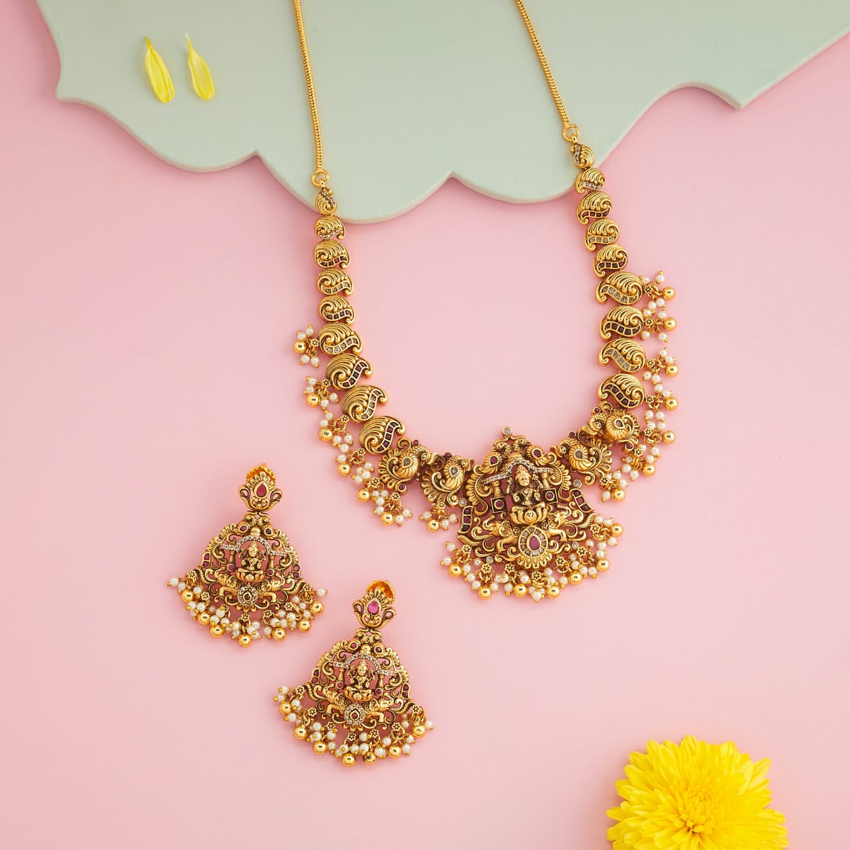 Antique Necklace Antique Necklace 202470