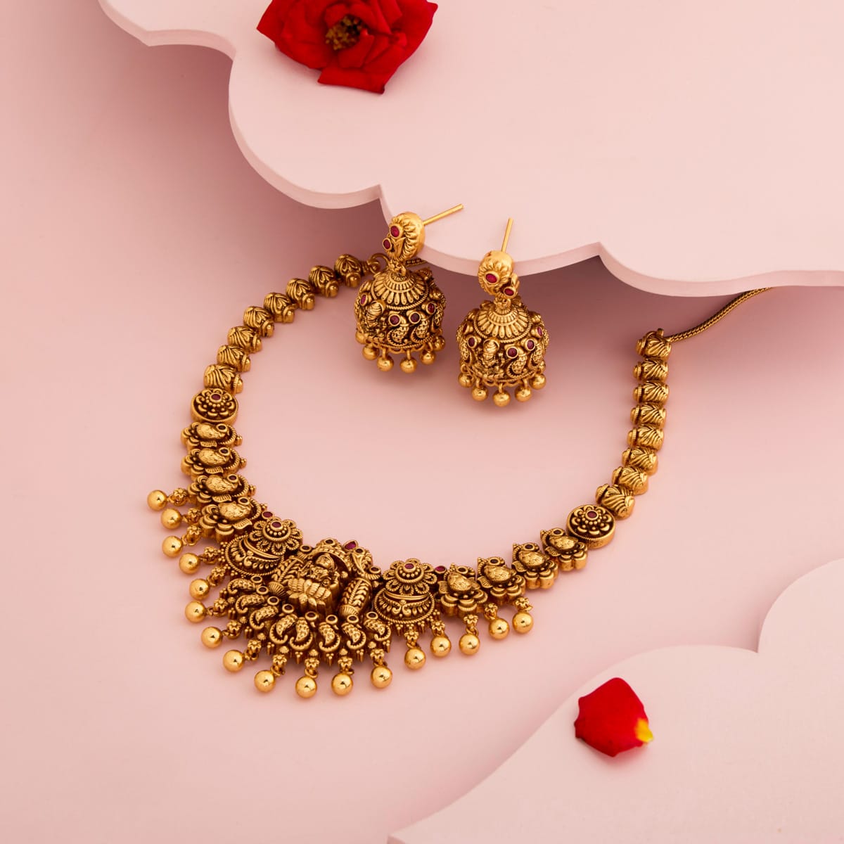 Antique Necklace Antique Necklace 202504