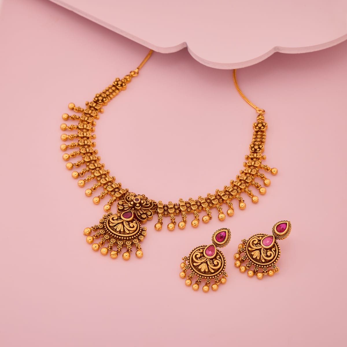 Antique Necklace Antique Necklace 203470