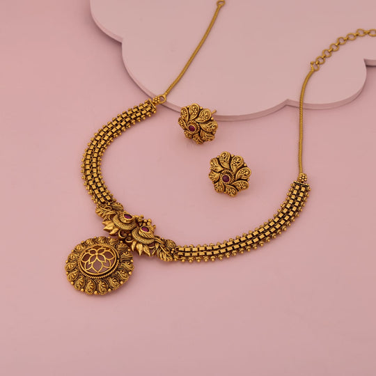 Antique Necklace Antique Necklace 204767
