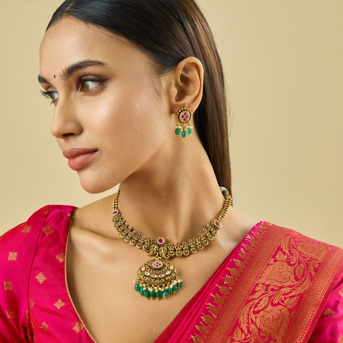 Antique Necklace Antique Necklace 181035