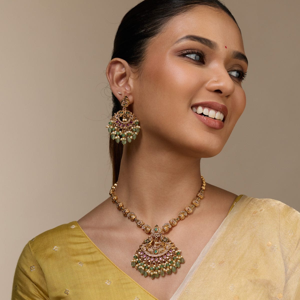 Antique Necklace Antique Necklace 190343