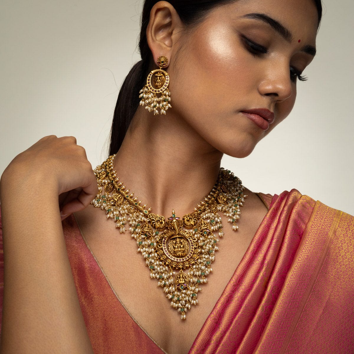 Antique Necklace Antique Necklace 190535