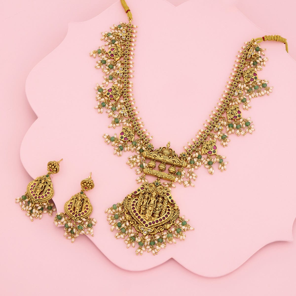 Antique Necklace Antique Necklace 190537