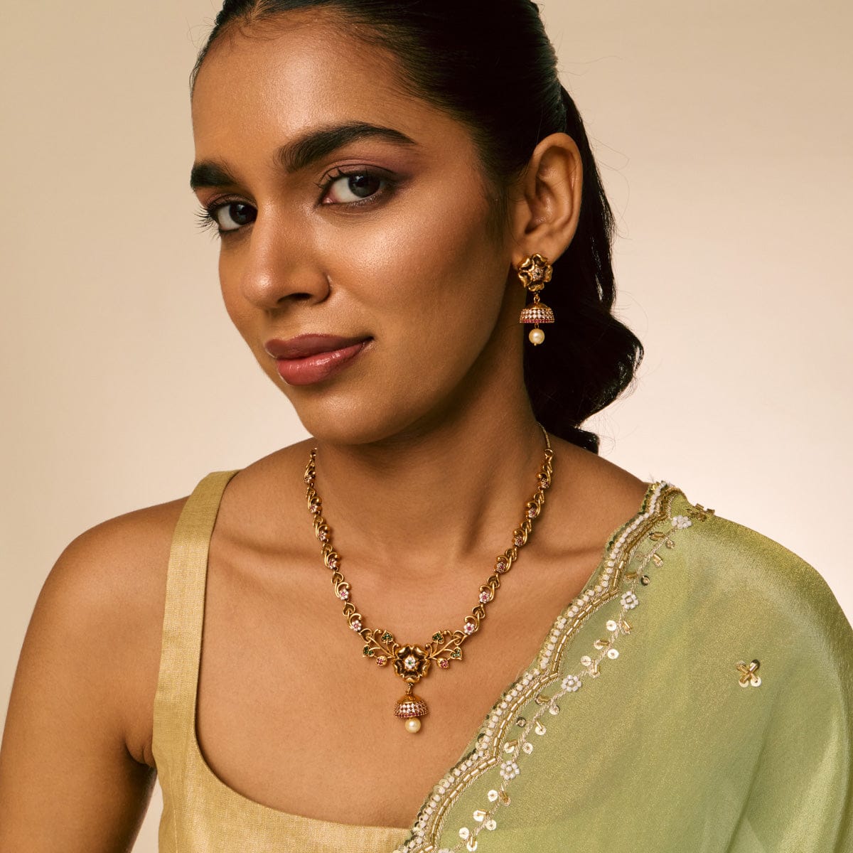 Antique Necklace Antique Necklace 190923