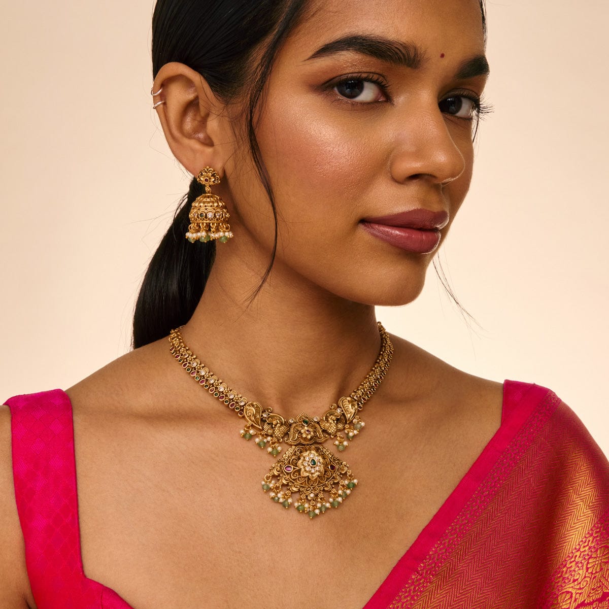 Antique Necklace Antique Necklace 190925