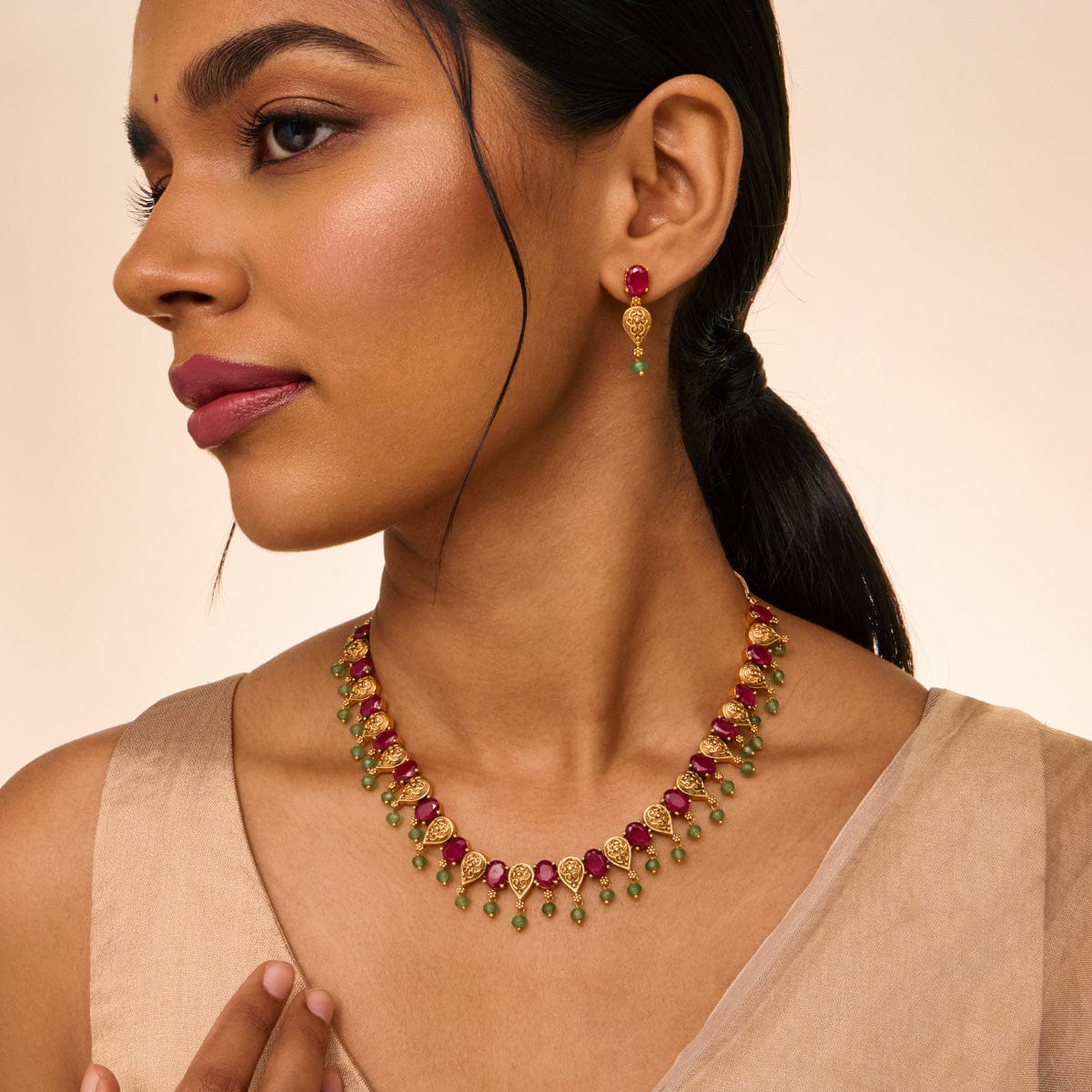 Antique Necklace Antique Necklace 190926