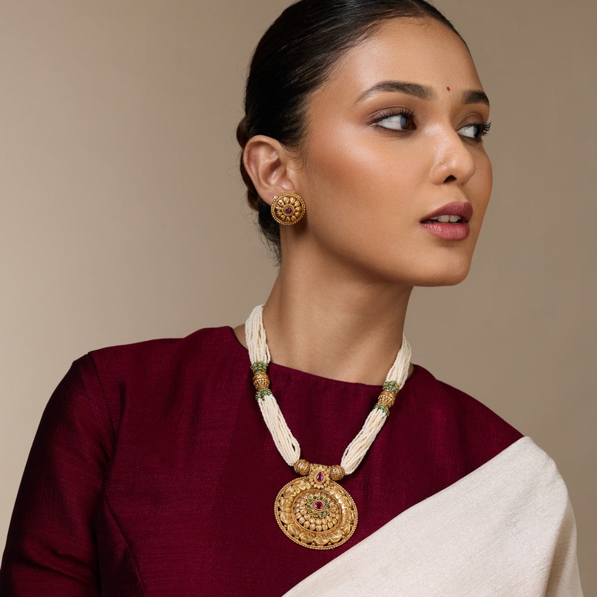 Antique Necklace Antique Necklace 191026