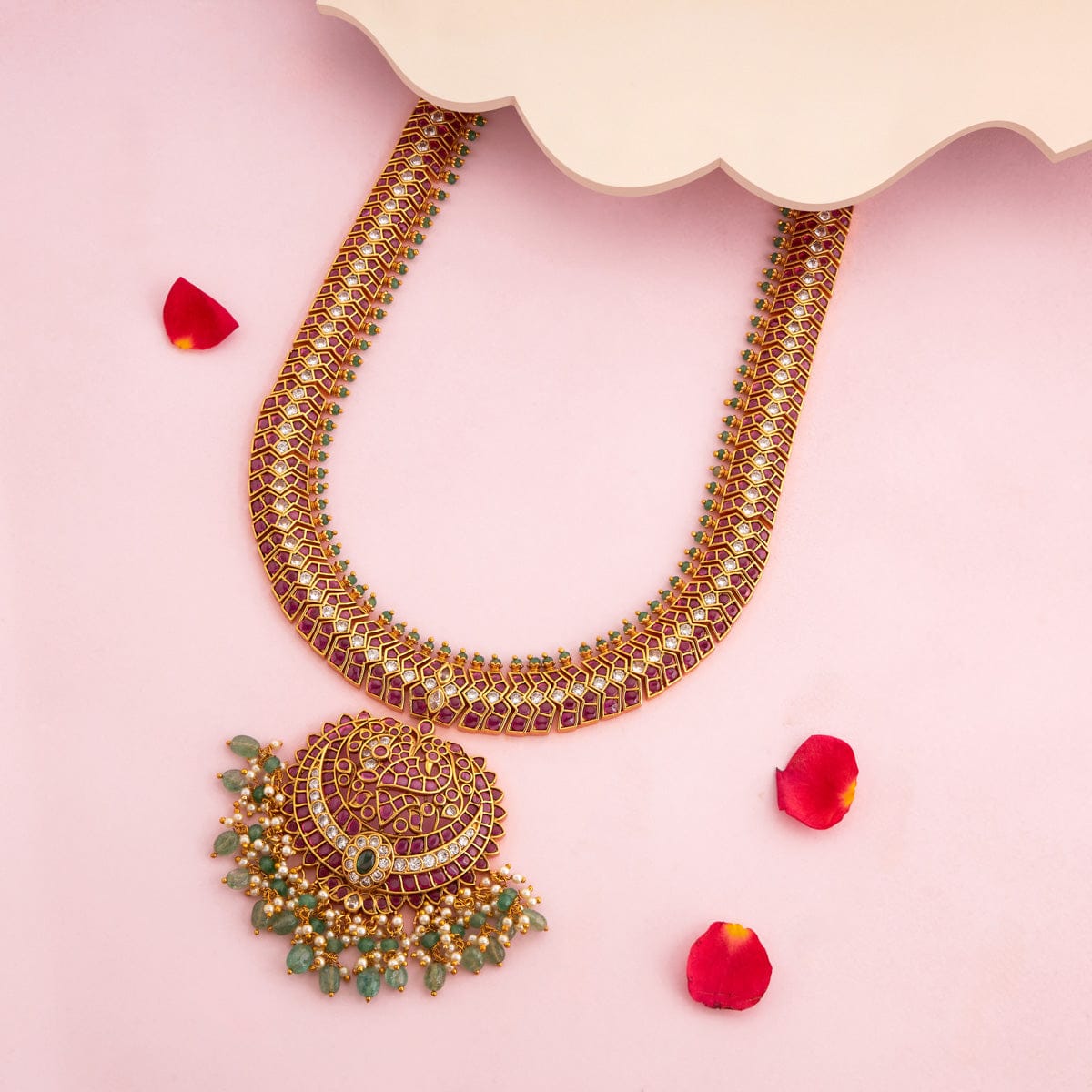 Antique Necklace Antique Necklace 191119