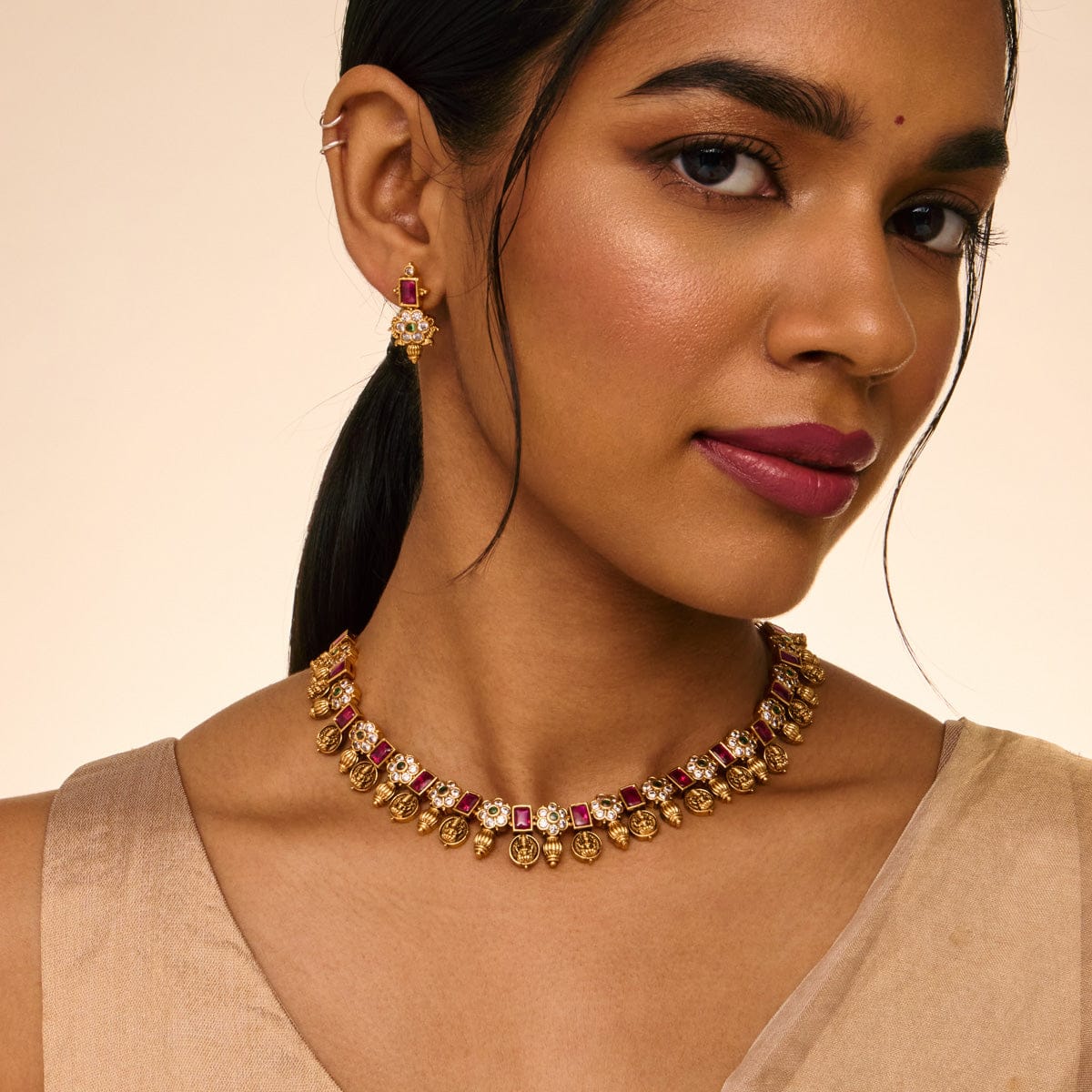 Antique Necklace Antique Necklace 191125