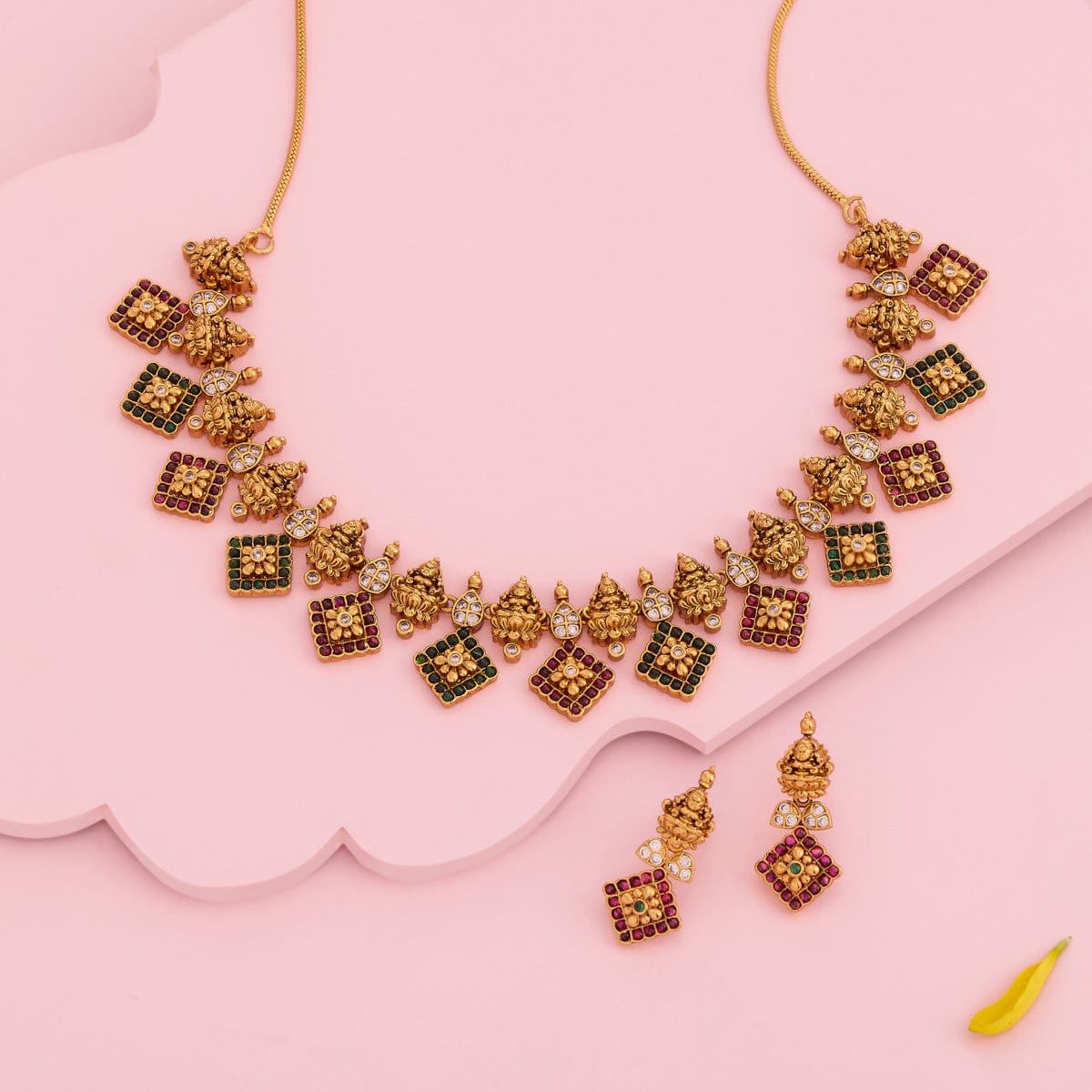 Antique Necklace Antique Necklace 191134