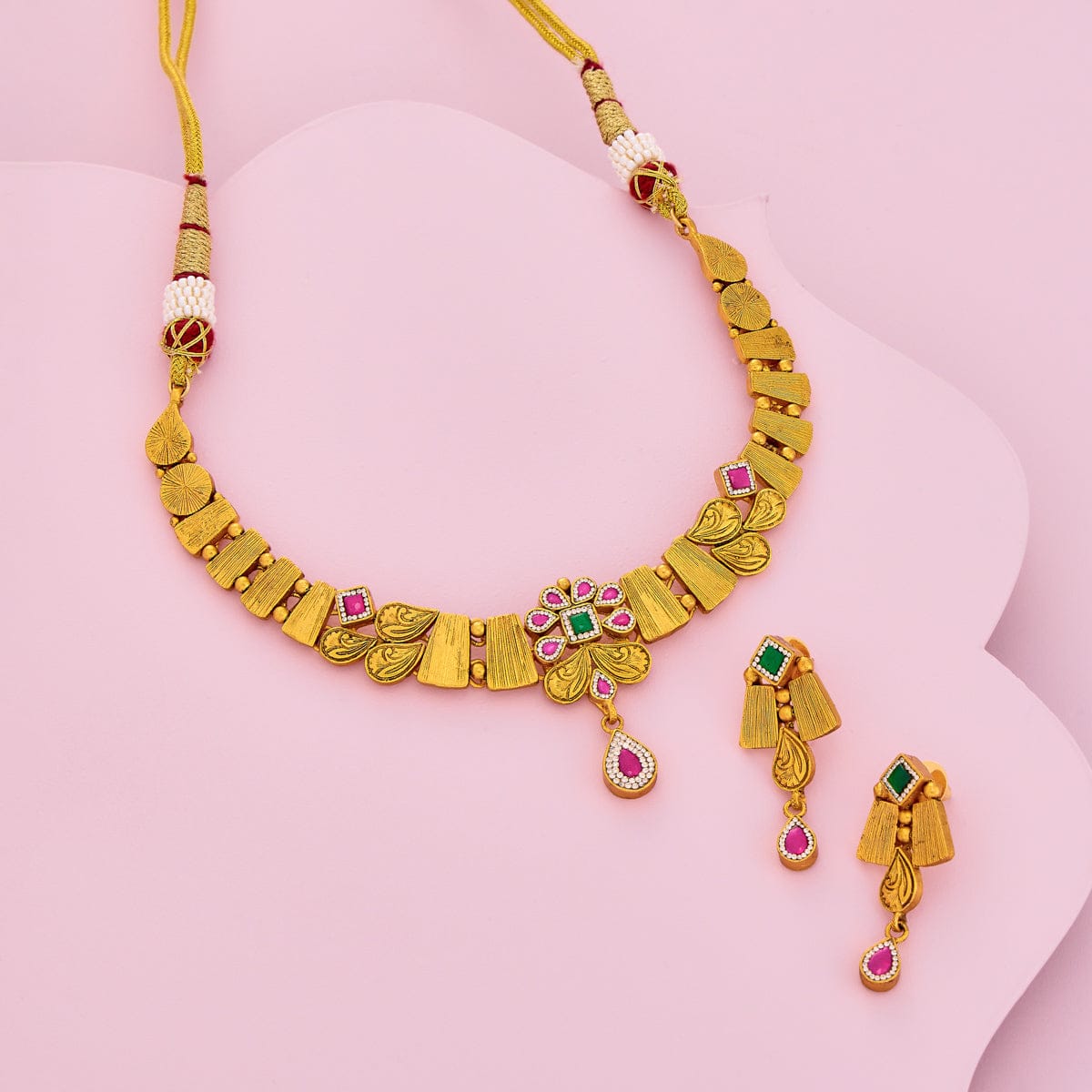 Antique Necklace Antique Necklace 193819