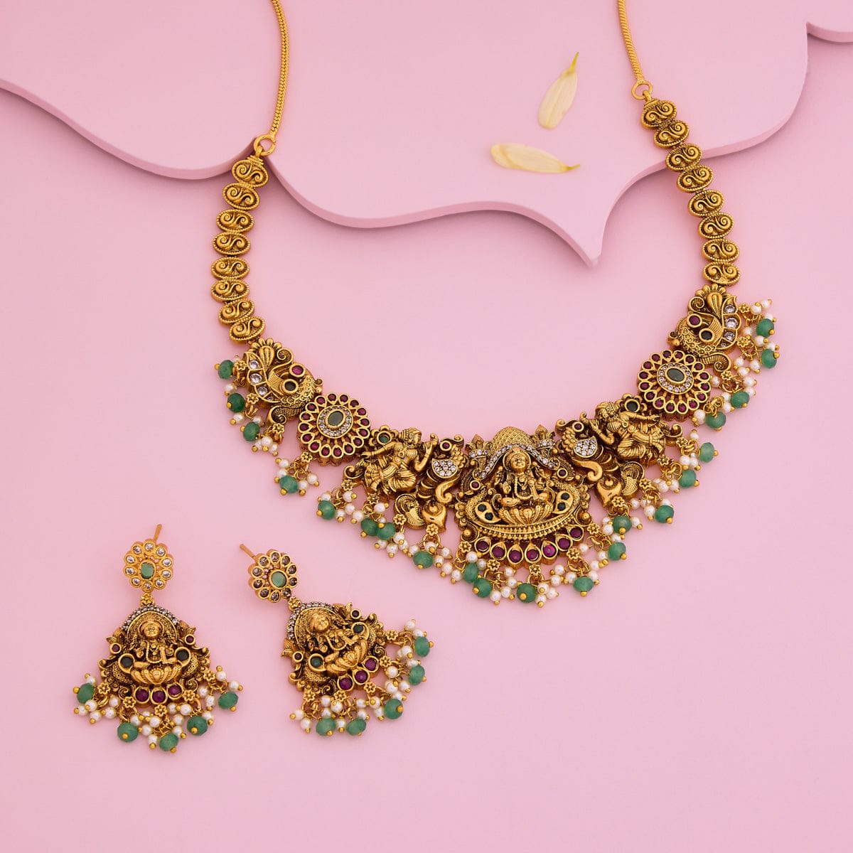 Antique Necklace Antique Necklace 195070