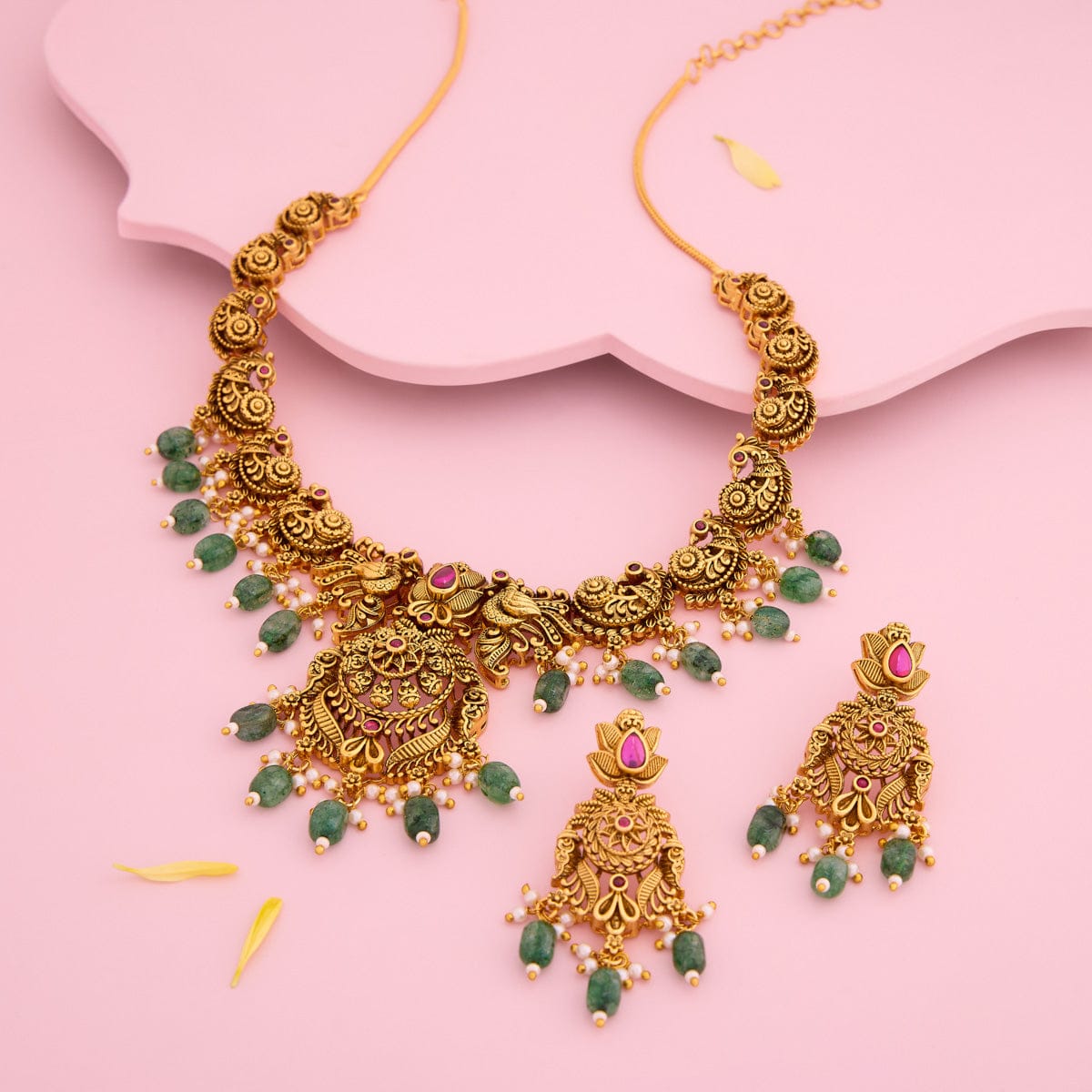 Antique Necklace Antique Necklace 195294