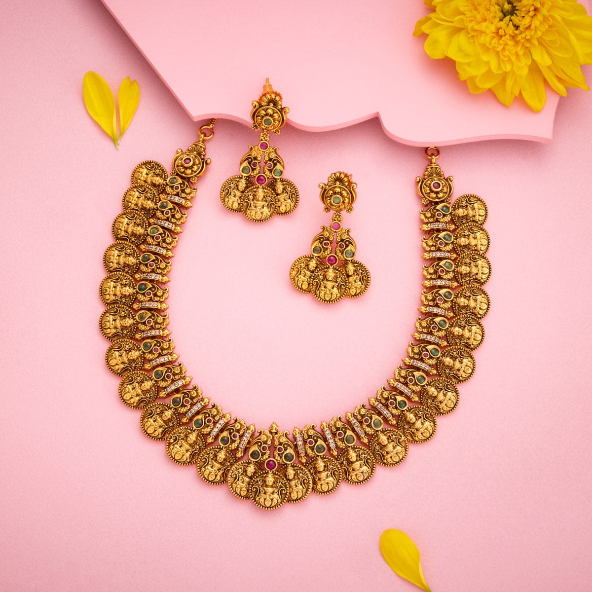 Antique Necklace Antique Necklace 195296