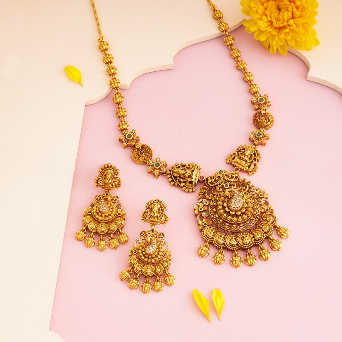 Antique Necklace Antique Necklace 201031