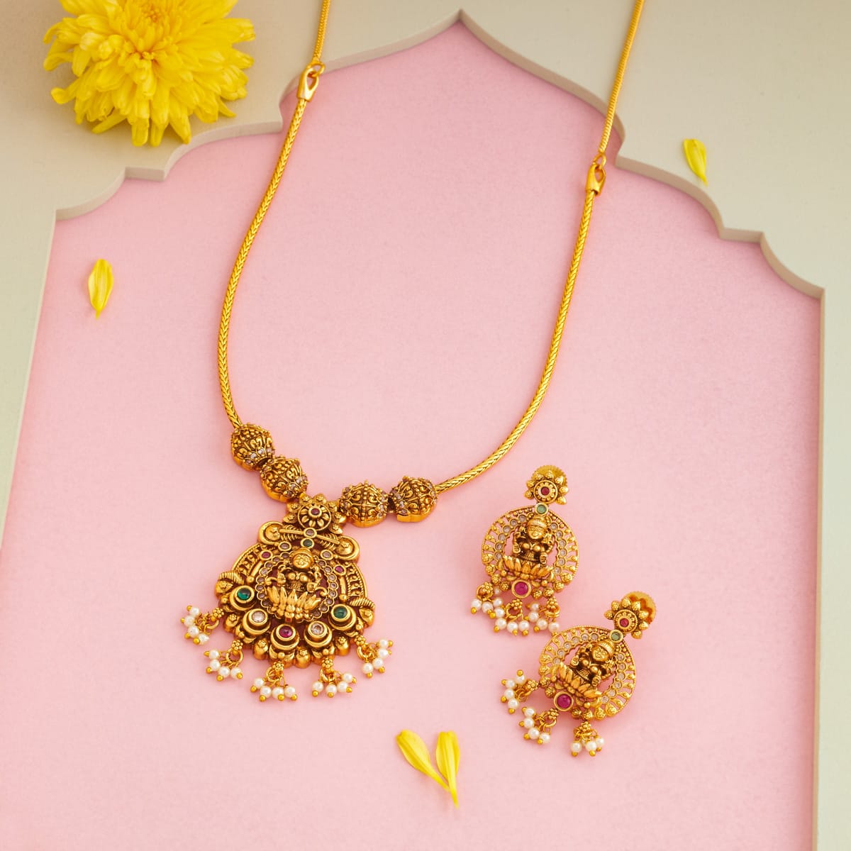 Antique Necklace Antique Necklace 201356