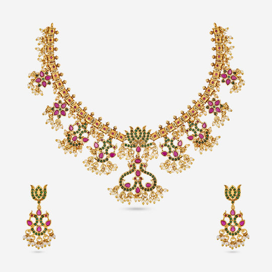 Antique Necklace Antique Necklace 202404