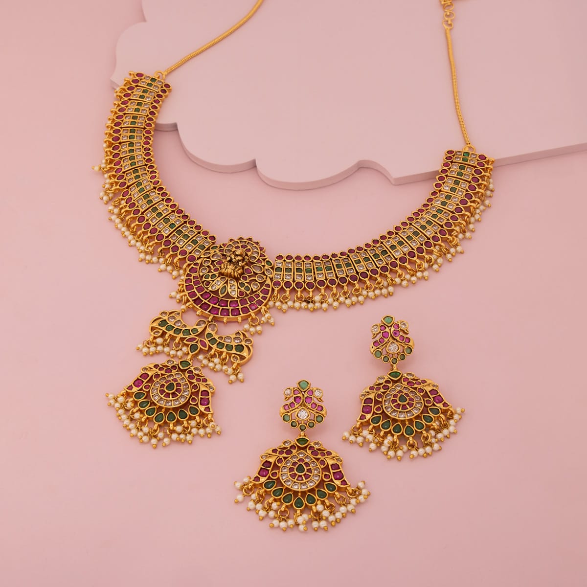 Antique Necklace Antique Necklace 205311