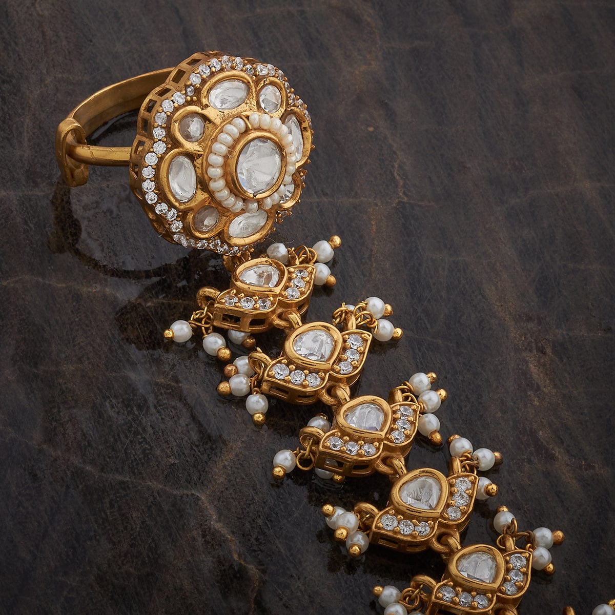 Kundan Hathpan Kundan Hathpan 181372