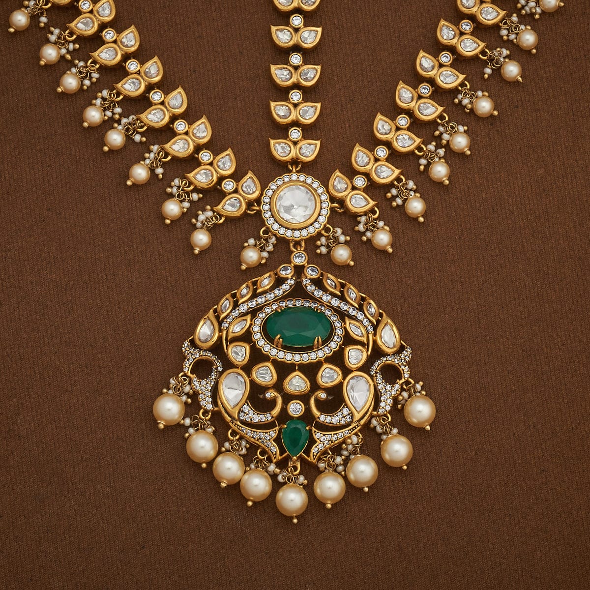 Kundan Tikka Kundan Tikka 181141