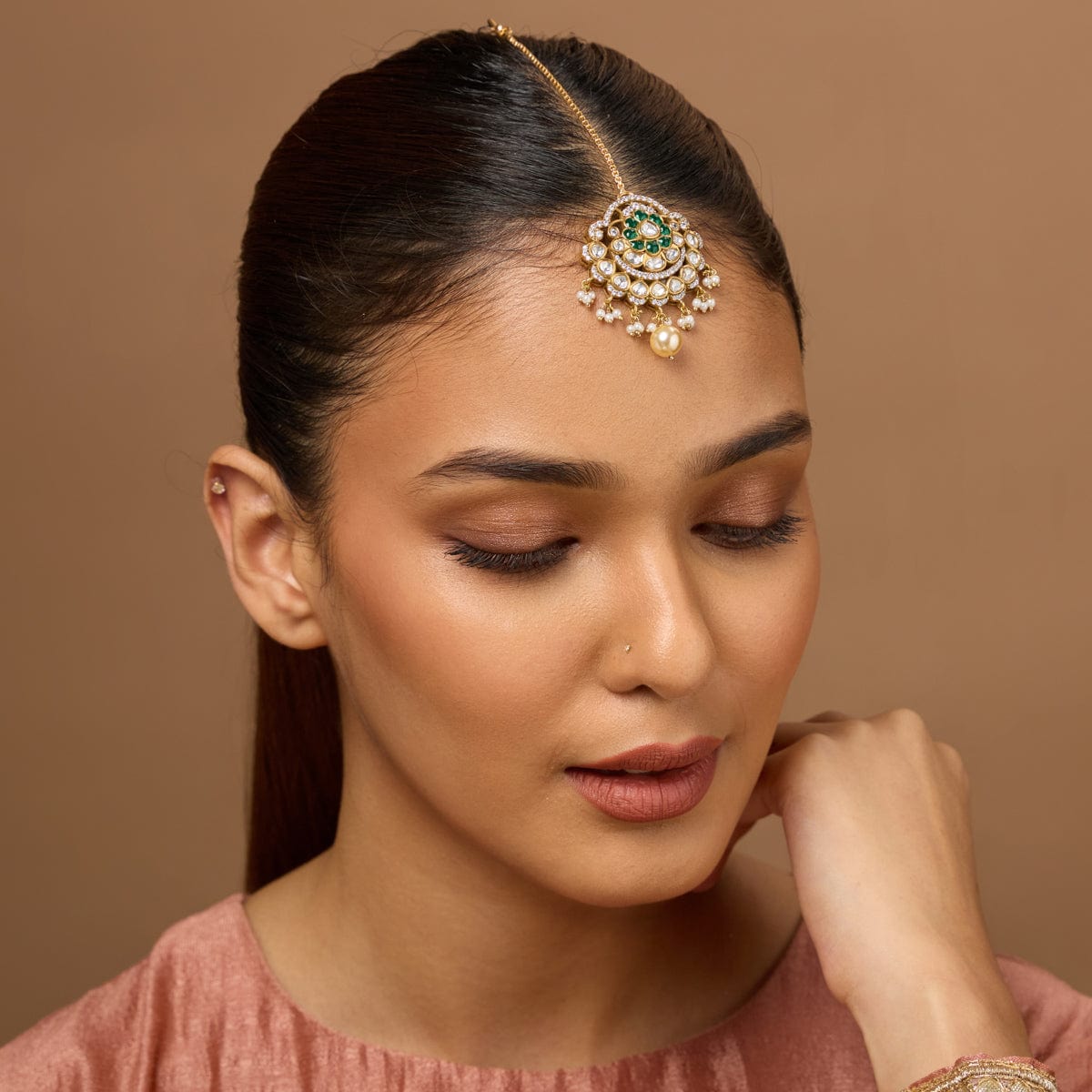 Kundan Tikka Kundan Tikka 185316