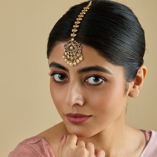 Kundan Tikka Kundan Tikka 181135