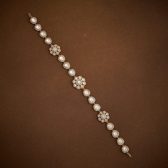 Kundan Tikka Kundan Tikka 181387