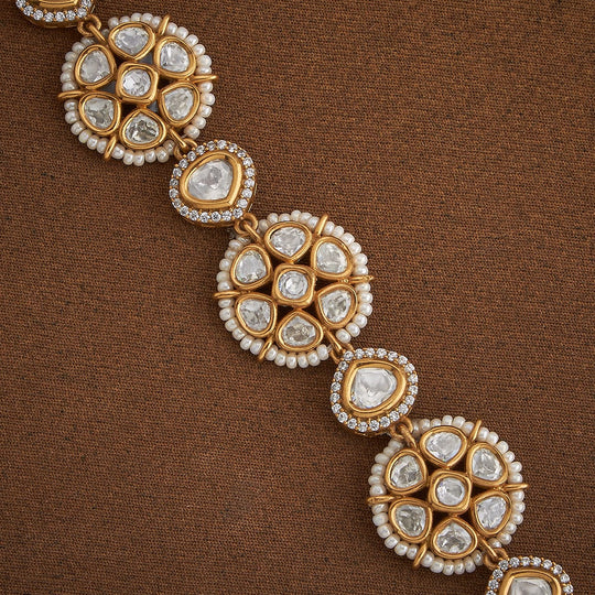 Kundan Tikka Kundan Tikka 181388