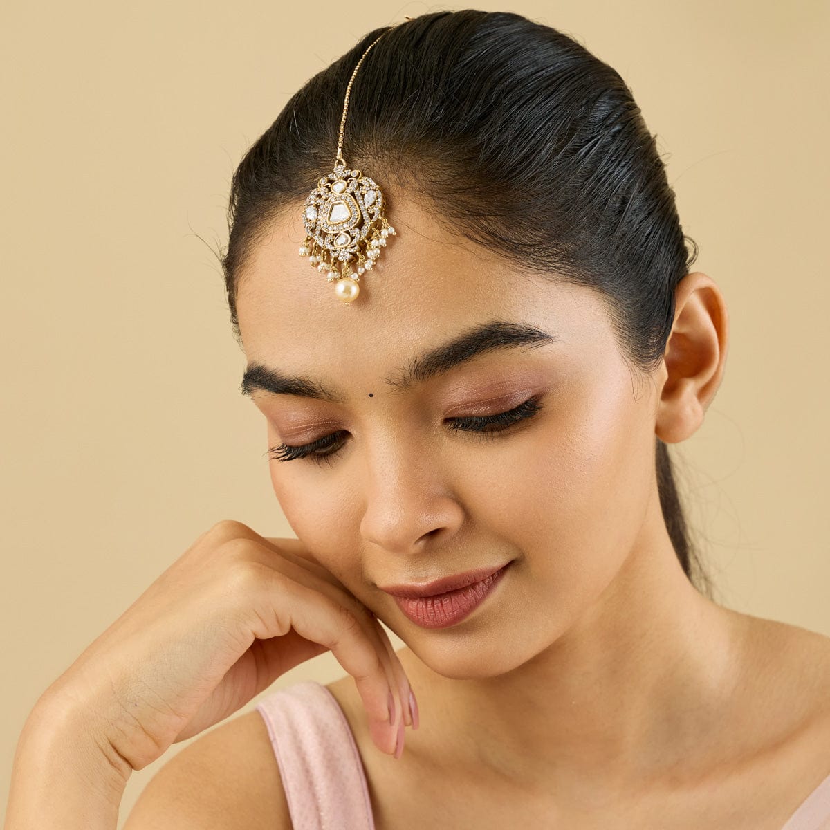 Kundan Tikka Kundan Tikka 185315