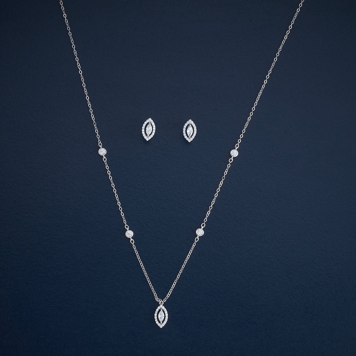 Silver Necklace for Women | Exquisite Silver Necklace Set Designs