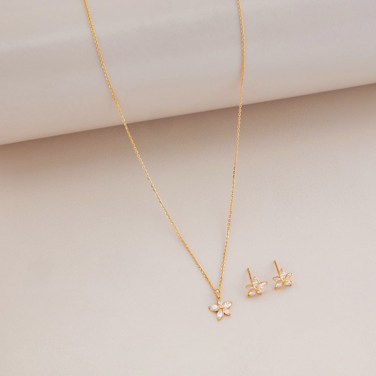 Silver Chain Pendant Earring Set 92.5 Silver Pendant with Chain and Earring Set 194620